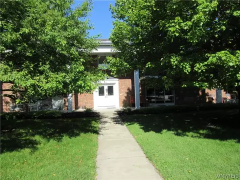 345 S Cayuga Rd #A, Amherst, NY 14221