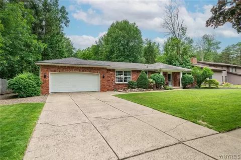 29 Haymarket Sq, East Amherst, NY 14051