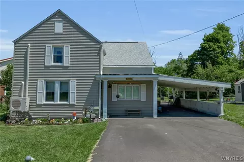 2688 Ferndale Ave, Hamburg, NY 14075