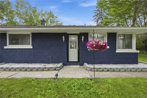 4735 Shimerville Rd, Clarence, NY 14031