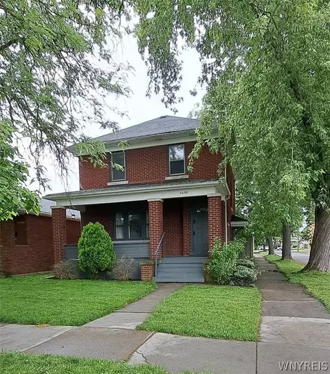 2498 Linwood Ave, Niagara Falls, NY 14305