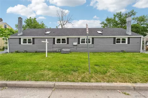 64 Curwood Ct, Tonawanda, NY 14150