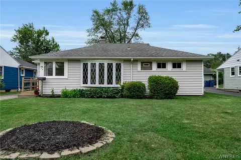 208 Bennington Rd, Amherst, NY 14226