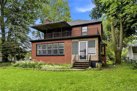 4245 Highland Pkwy, Buffalo, NY 14219