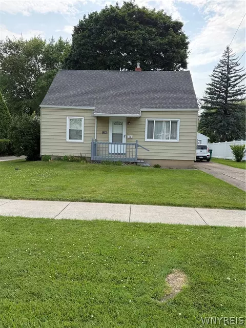 1242 87th St, Niagara Falls, NY 14304