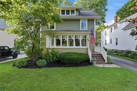 179 Maple Ave, Hamburg, NY 14075