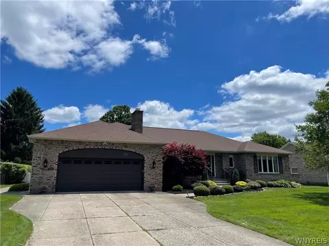 352 Dan Troy Dr, Amherst, NY 14221