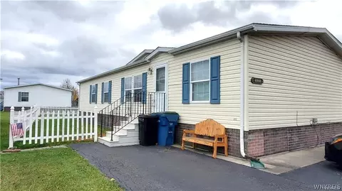 4008 Seneca Pkwy, Niagara, NY 14304