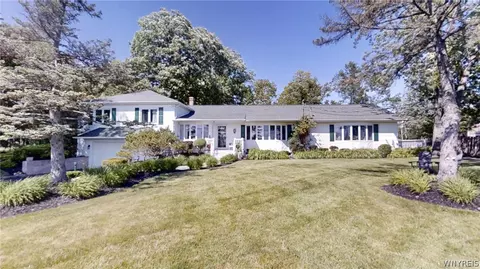 997 W River Rd, Grand Island, NY 14072