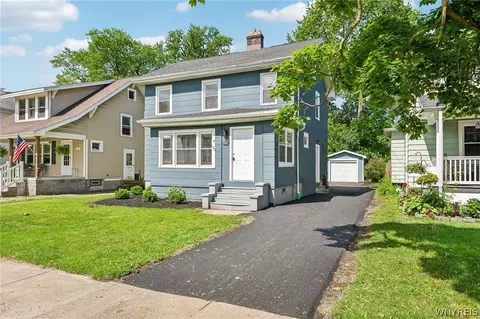 148 68th St, Niagara Falls, NY 14304