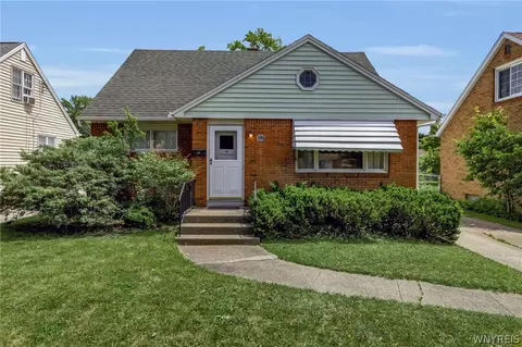 175 Margaret Rd, Amherst, NY 14226