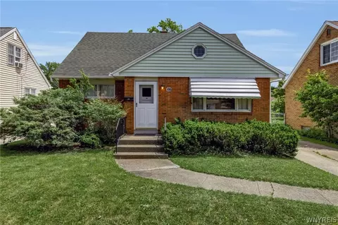 175 Margaret Rd, Amherst, NY 14226