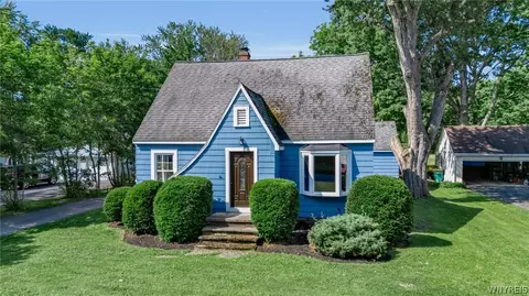 6572 Taylor Rd, Hamburg, NY 14075