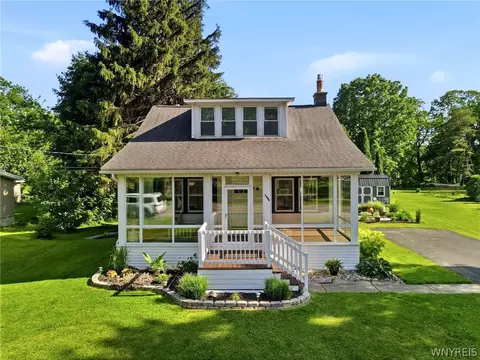 5886 Tonawanda Creek Rd, Pendleton, NY 14094