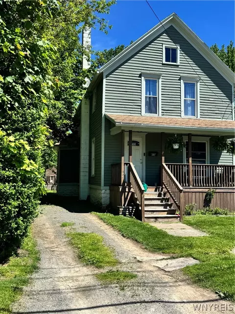 114 W Oak Orchard St, Shelby, NY 14103