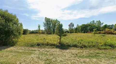 9815 Lapp, Clarence, NY 14032