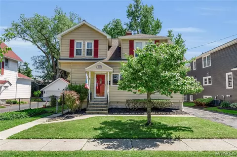 209 California Dr, Amherst, NY 14221