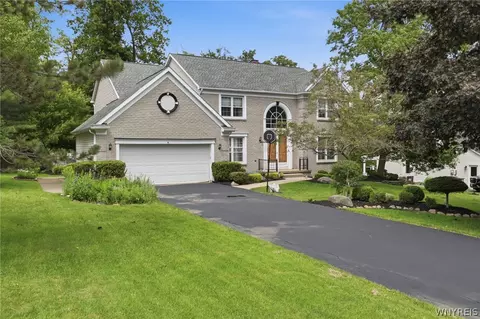 290 Independence Dr, Orchard Park, NY 14127