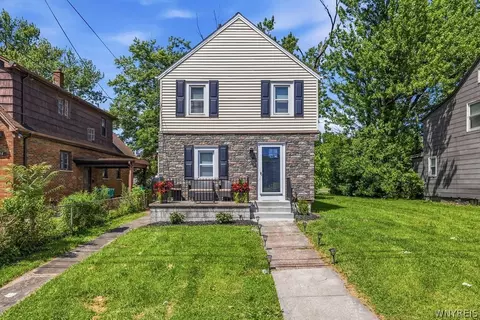 544 9th St, Niagara Falls, NY 14301