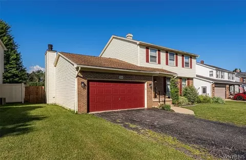 3544 Heatherwood Dr, Hamburg, NY 14075