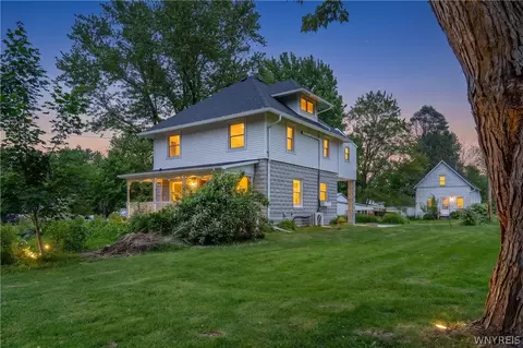 6025 Mckinley Pkwy, Hamburg, NY 14075