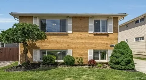 288 Meadowlawn Rd, Cheektowaga, NY 14225