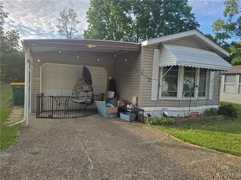 3880 Lockport Olcott, Lockport, NY 14094