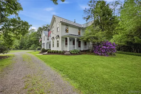 9788 Clarksburg Rd, Eden, NY 14057