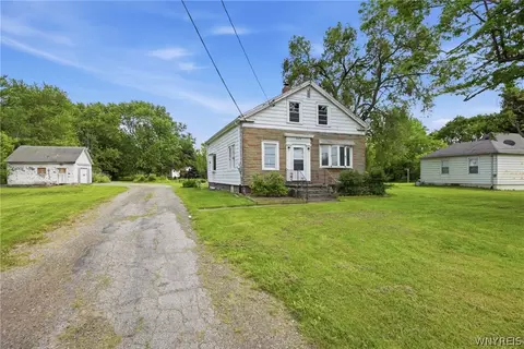 8279 Erie Rd, Evans, NY 14006