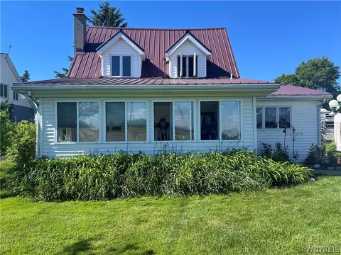 2655 Lake Rd, Porter, NY 14131