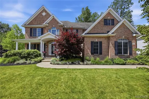 43 Arcadian Dr, Amherst, NY 14228