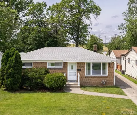 156 Two Mile Creek Rd, Tonawanda, NY 14150