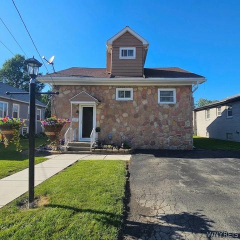 8150 W Rivershore Dr, Niagara Falls, NY 14304