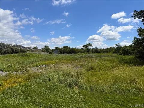 5797 Davison Rd, Newstead, NY 14001