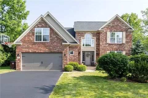 6 Lynchburg Ct, Orchard Park, NY 14127
