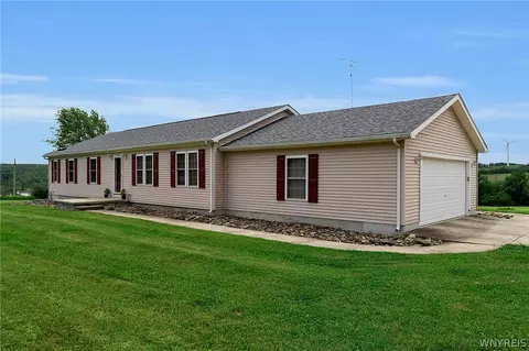 7632 Lyonsburg Rd, Eagle, NY 14024