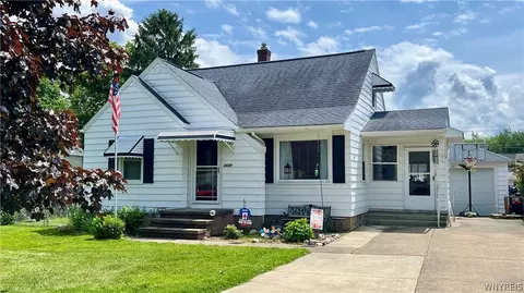 4649 Wilson Dr, Hamburg, NY 14075
