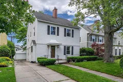 17 Colvin Ave, Buffalo, NY 14216