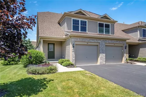 28 Cumberland St, Lancaster, NY 14086