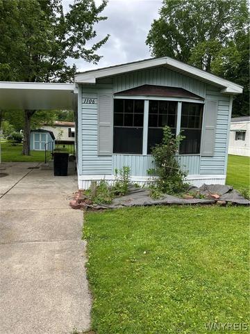 1106 Karen Dr, Evans, NY 14006