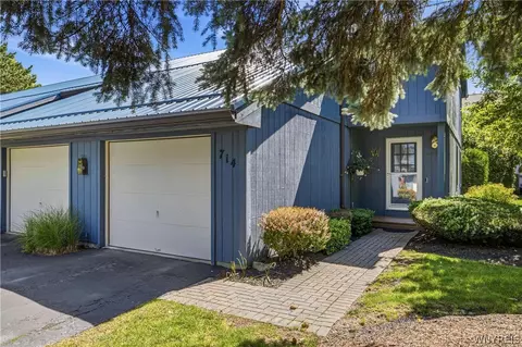 714 Tuscarora St, Lewiston, NY 14092