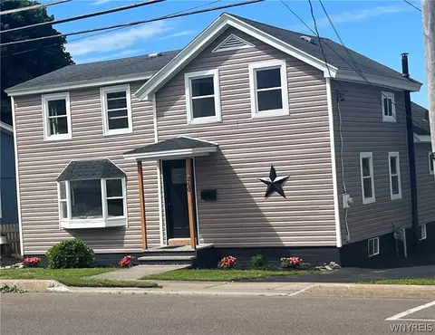 240 Syracuse Ave, Oswego, NY 13126