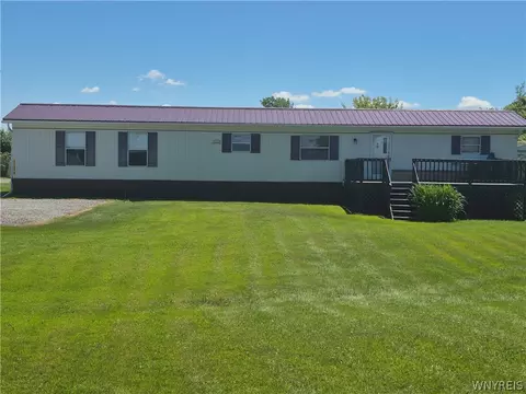 11578 Goetze Ln #8, Yates, NY 14098