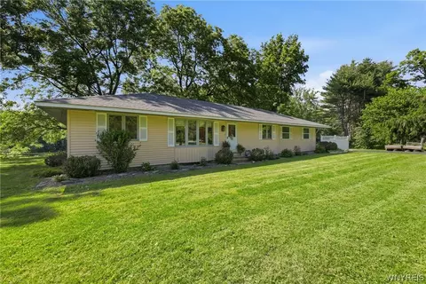 14704 Aldrich Street Ext, Gowanda, NY 14070