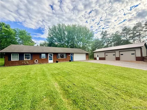 4842 Batavia Bethany Townl Rd, Bethany, NY 14020