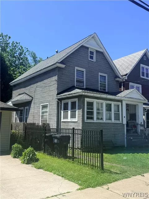 15 Crescent Pl, Lackawanna, NY 14218