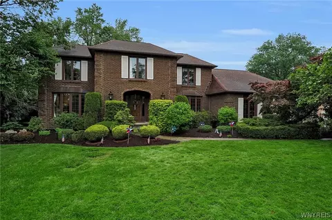 219 Forestview Dr, Amherst, NY 14221