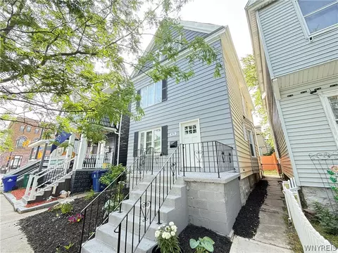 49 Massachusetts Ave, Buffalo, NY 14213