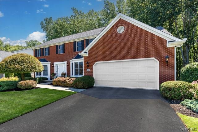 59 Lillyridge Dr, East Amherst, NY 14051