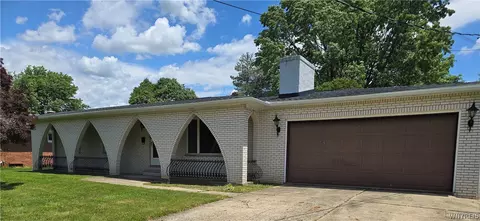 120 Autumnvale, Lockport, NY 14094